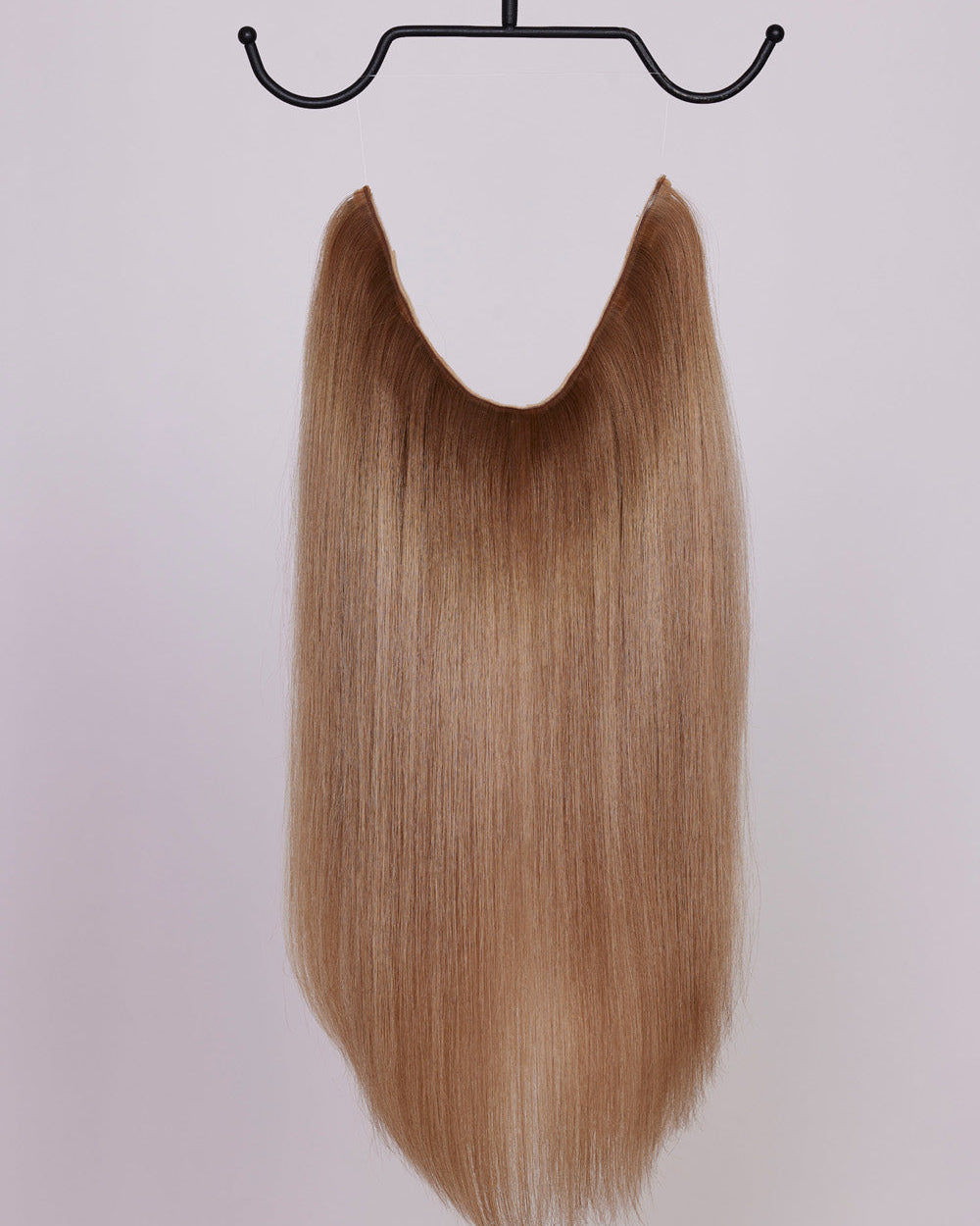 BHBD Hårband:En kallare beige ton. 40cm. 100% äkta Remy hår. Kan användas som clip-on, halo eller ponytail.